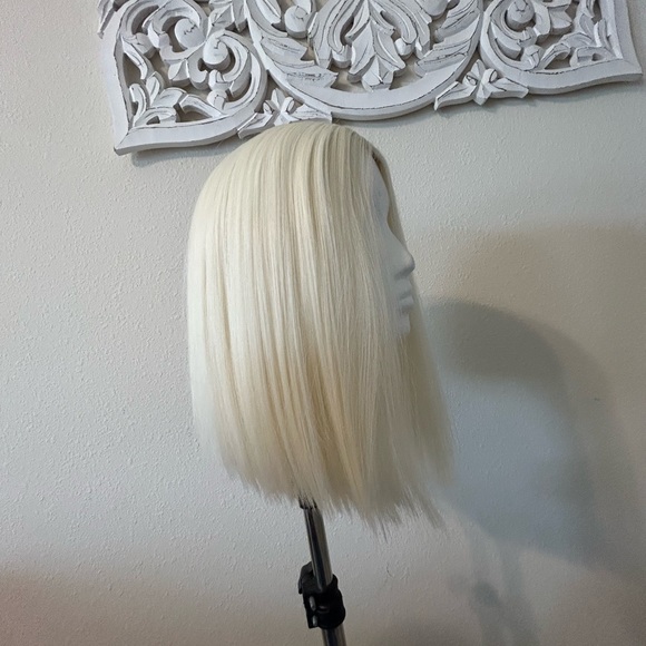 Wig - Picture 2 of 6